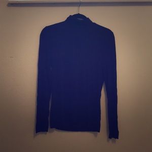 Black haute look turtleneck